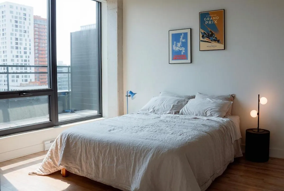 Penthouse With Pool And Parking Apartman Montréal