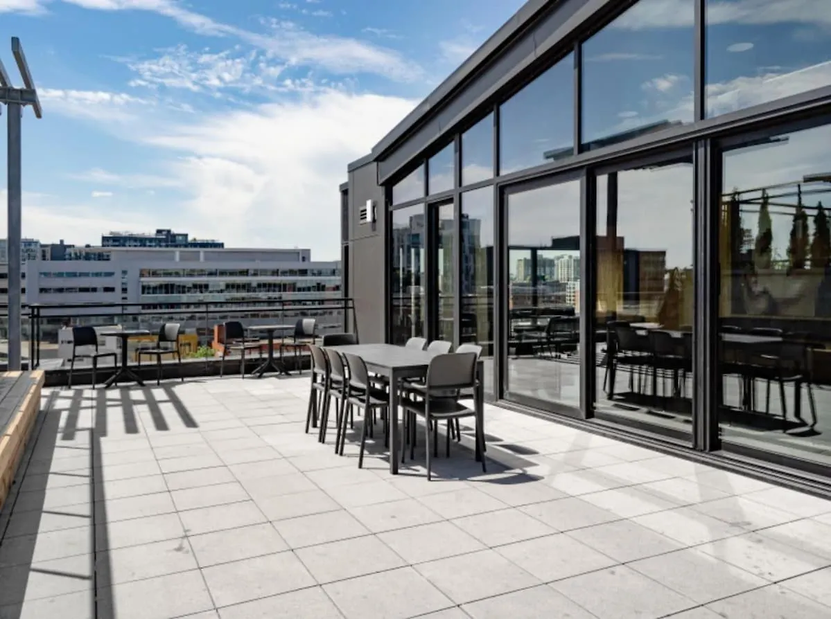 Penthouse With Pool And Parking Apartment Montreal