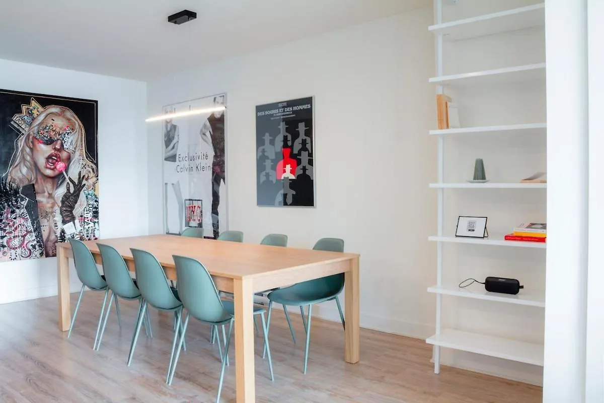 Penthouse With Pool And Parking Apartment Montreal
